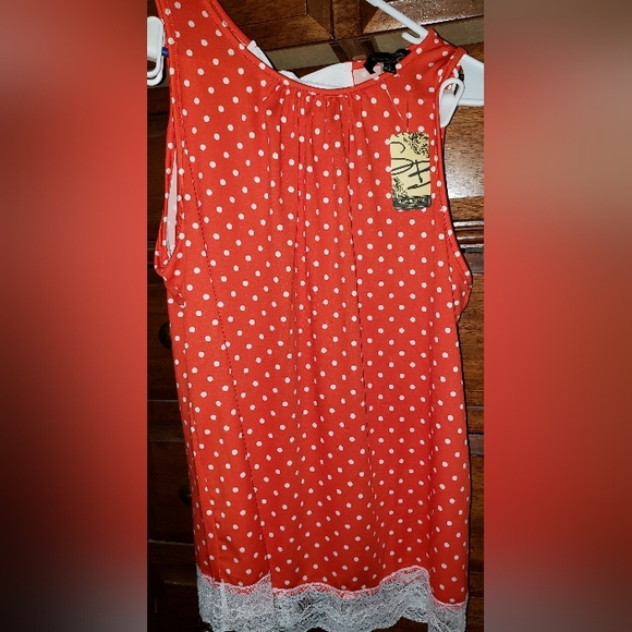 Orange with White Polka-dots Sleeveless Shirt - Picture 3 of 5
